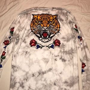 BRAND NEW Hollister Long sleeve tiger shirt
